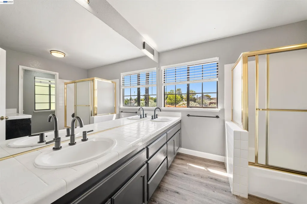 1915 Edgeview Way Discovery Bay CA 94505