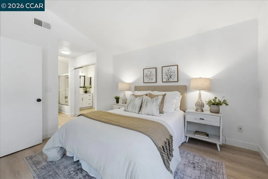 1110 Devonwood Hercules CA 94547