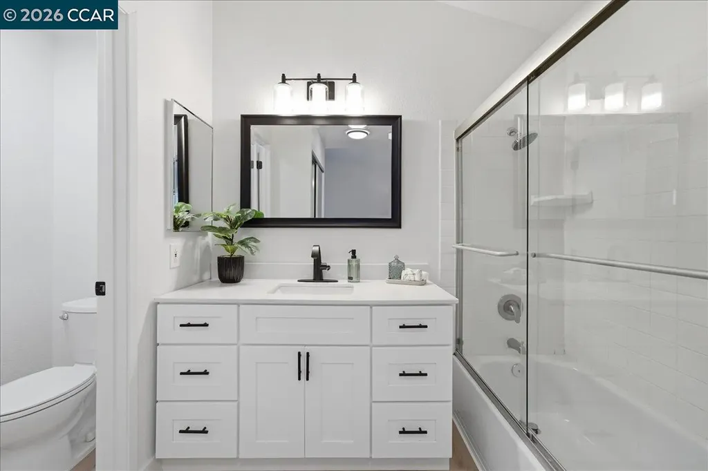 1110 Devonwood Hercules CA 94547