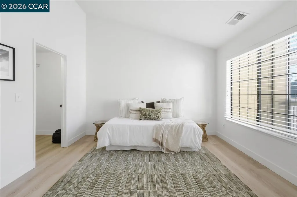 1110 Devonwood Hercules CA 94547