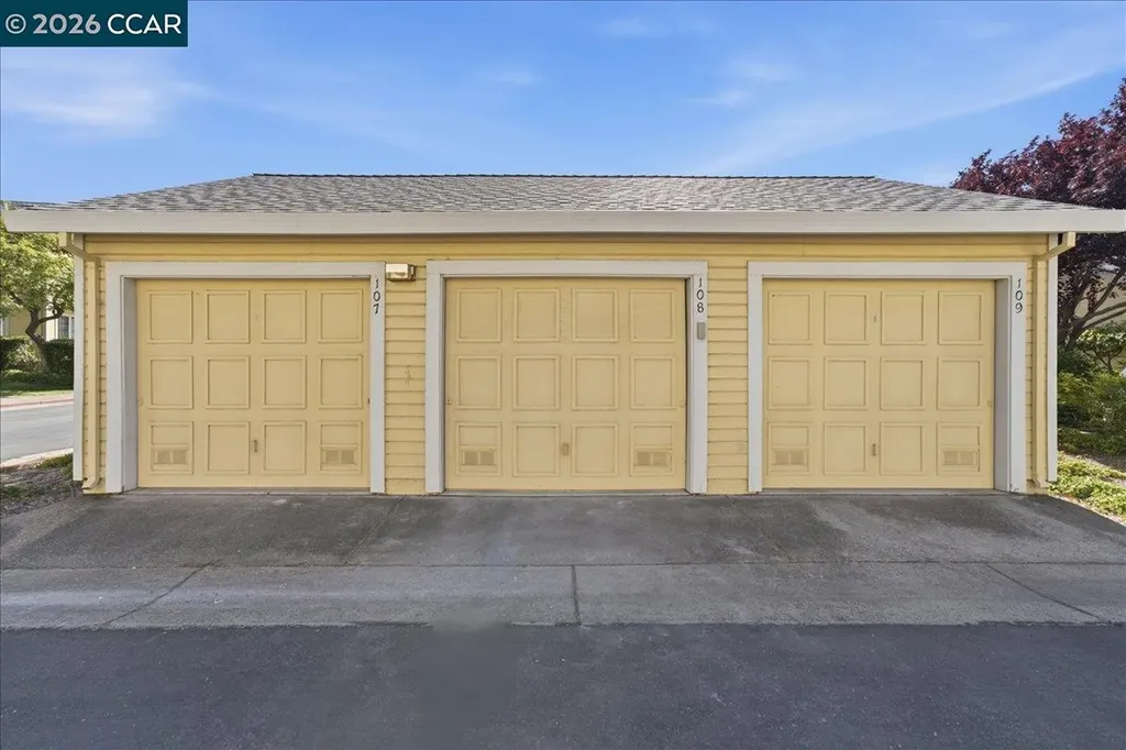 1110 Devonwood Hercules CA 94547
