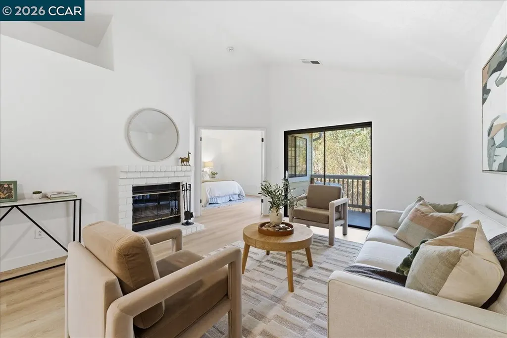 1110 Devonwood Hercules CA 94547