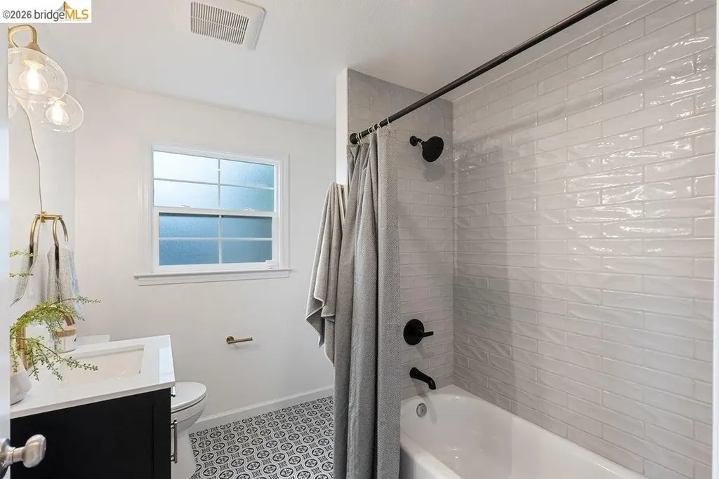 3311 Kingsland Avenue Oakland CA 94619