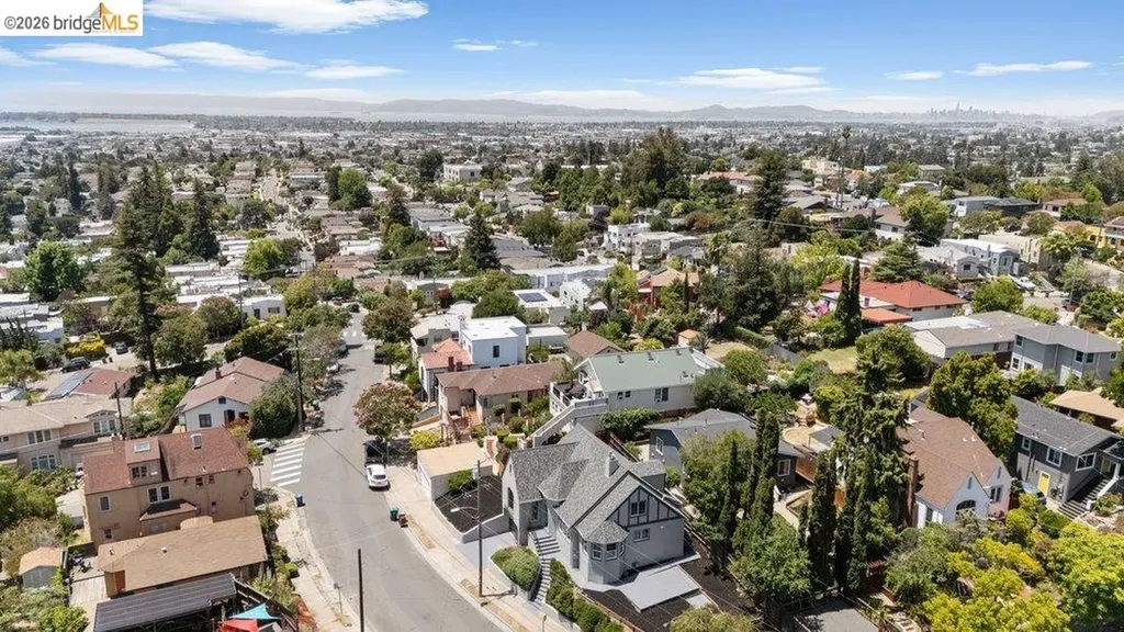 3311 Kingsland Avenue Oakland CA 94619