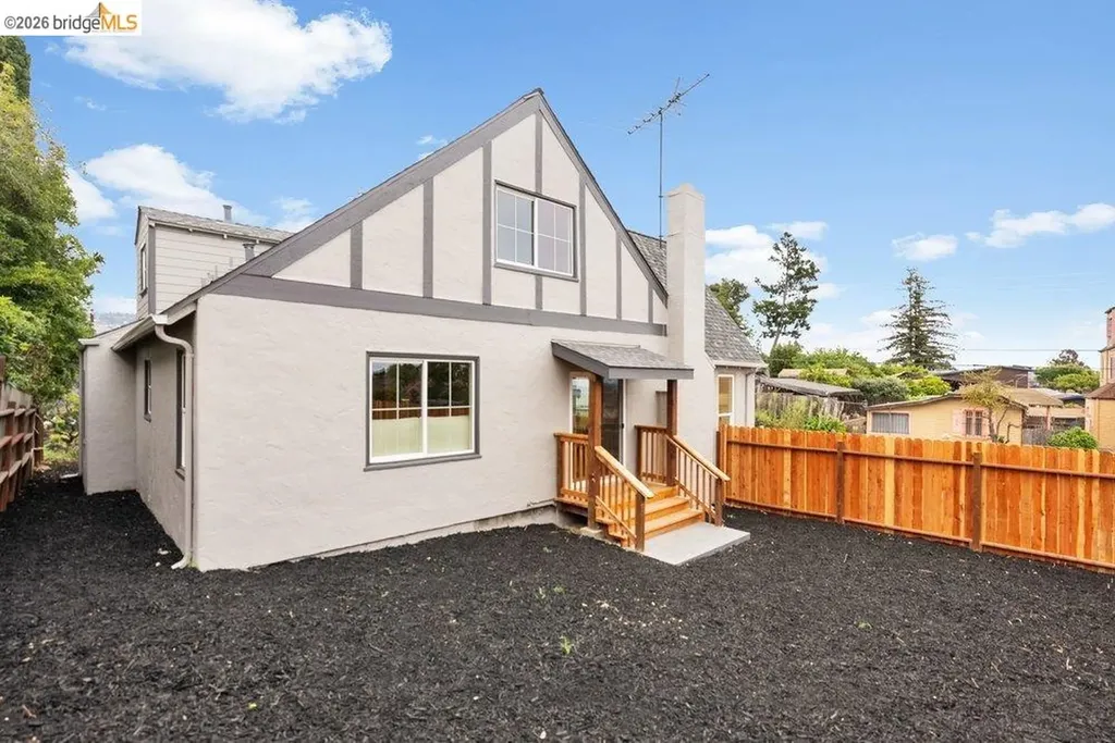 3311 Kingsland Avenue Oakland CA 94619