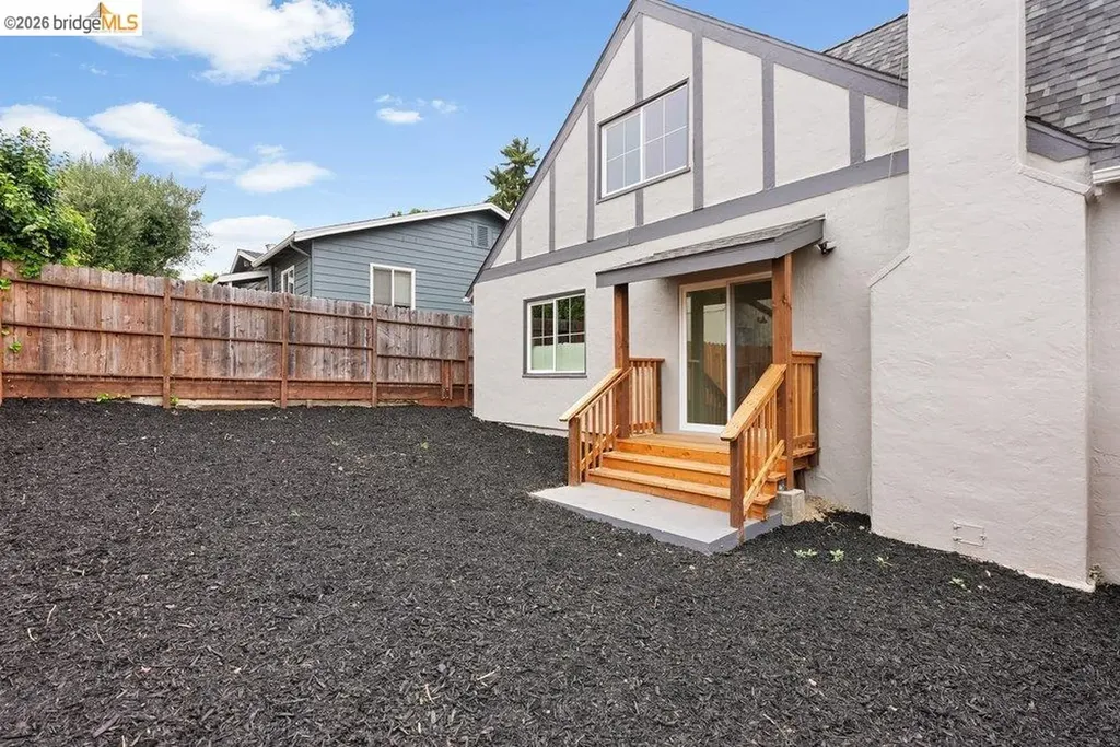 3311 Kingsland Avenue Oakland CA 94619