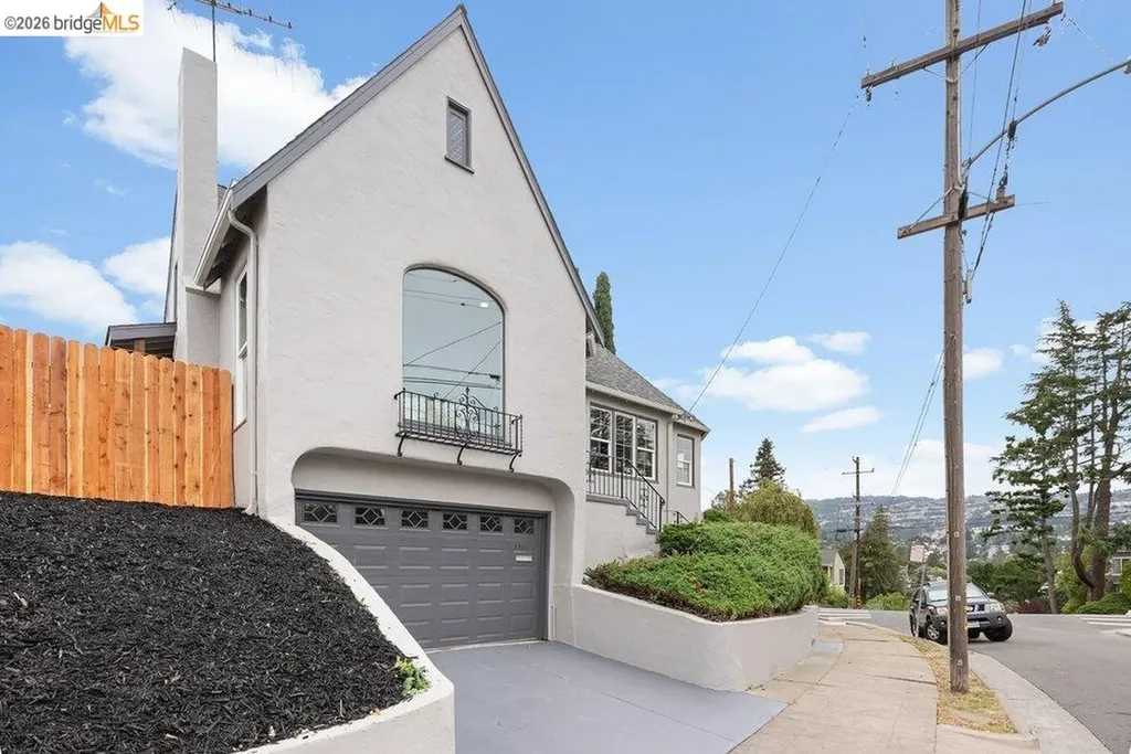 3311 Kingsland Avenue Oakland CA 94619
