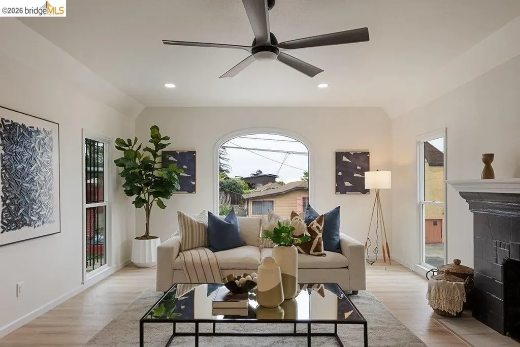 3311 Kingsland Avenue Oakland CA 94619