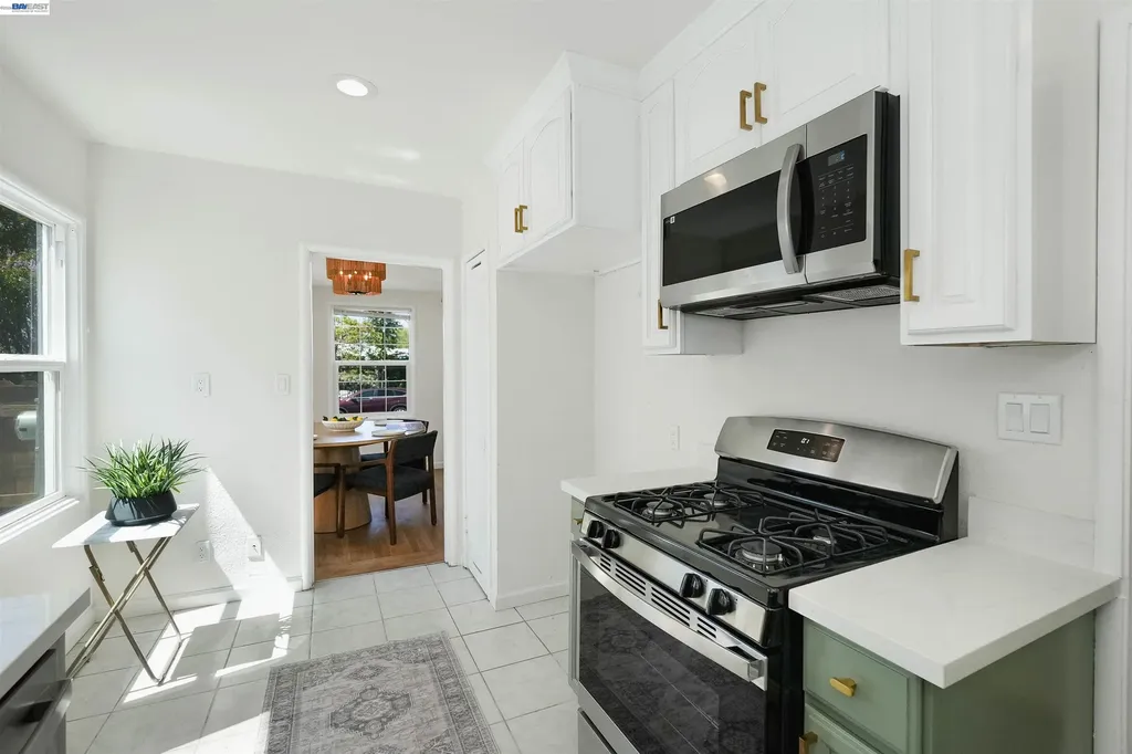945 62nd Street Oakland CA 94608