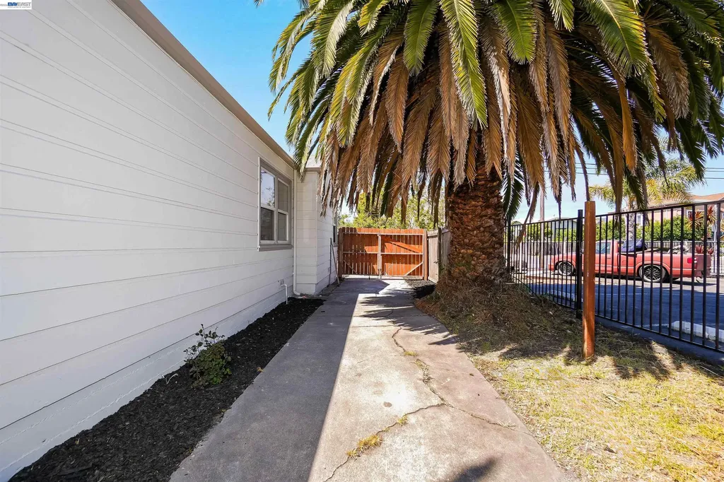 945 62nd Street Oakland CA 94608