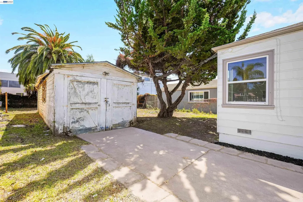 945 62nd Street Oakland CA 94608