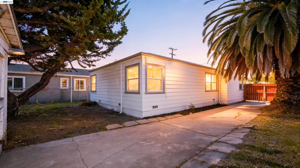 945 62nd Street Oakland CA 94608