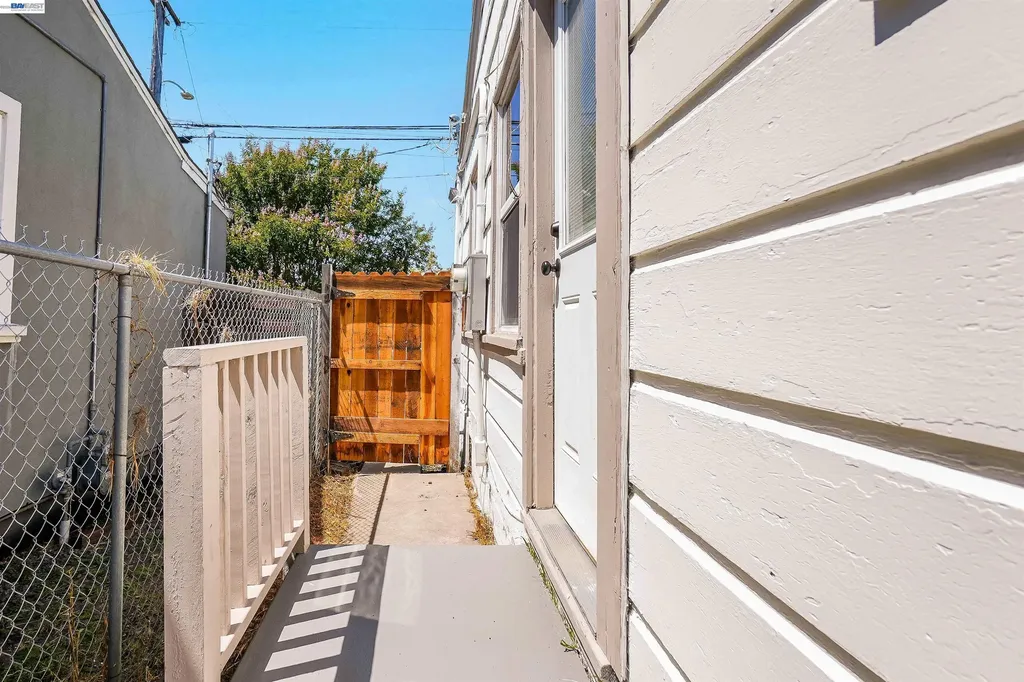 945 62nd Street Oakland CA 94608