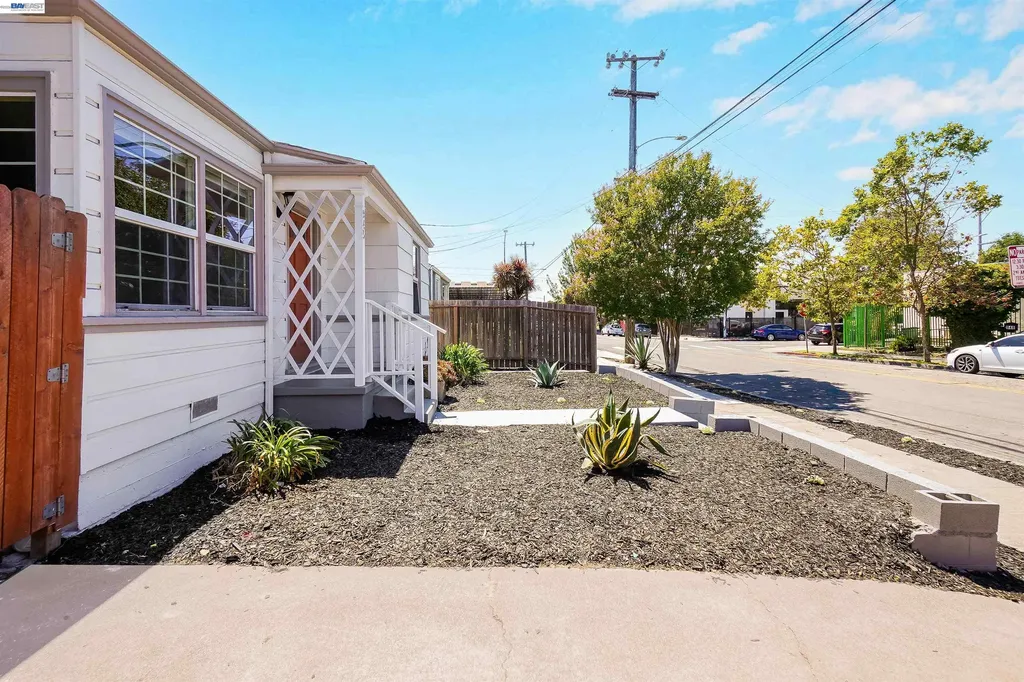945 62nd Street Oakland CA 94608