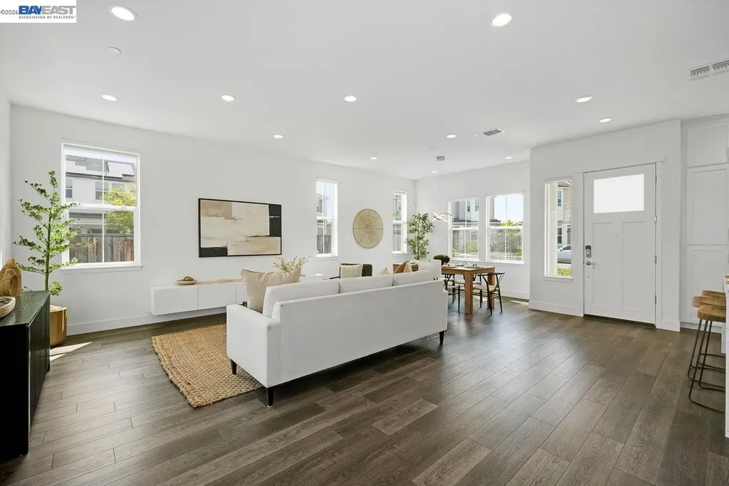 8315 Bluff Way Newark CA 94560