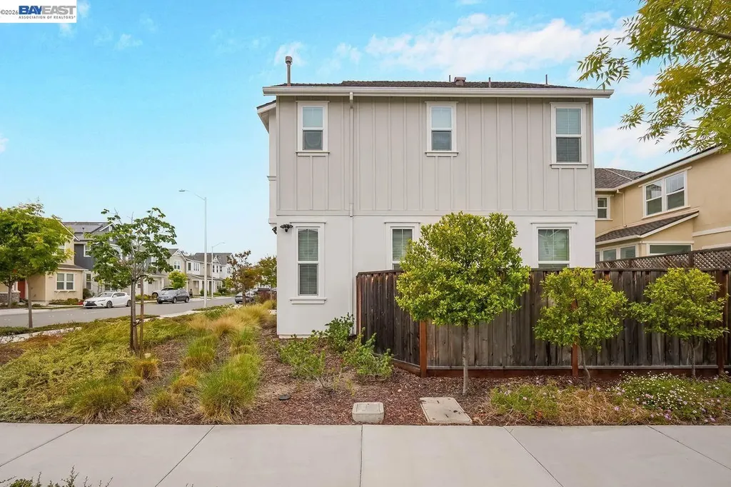 8315 Bluff Way Newark CA 94560