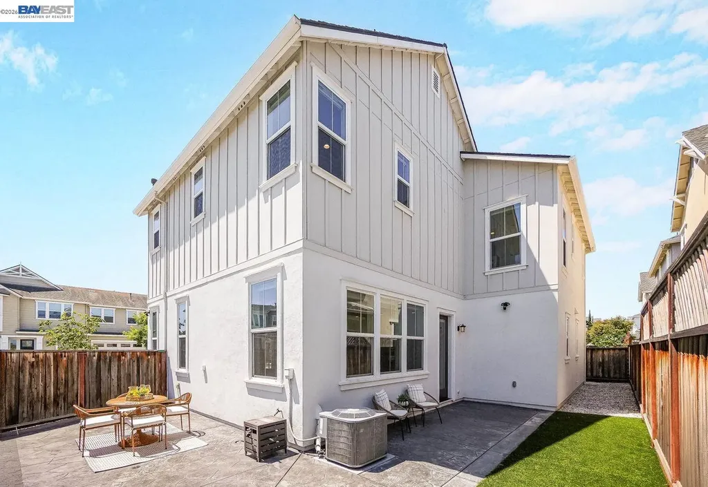 8315 Bluff Way Newark CA 94560