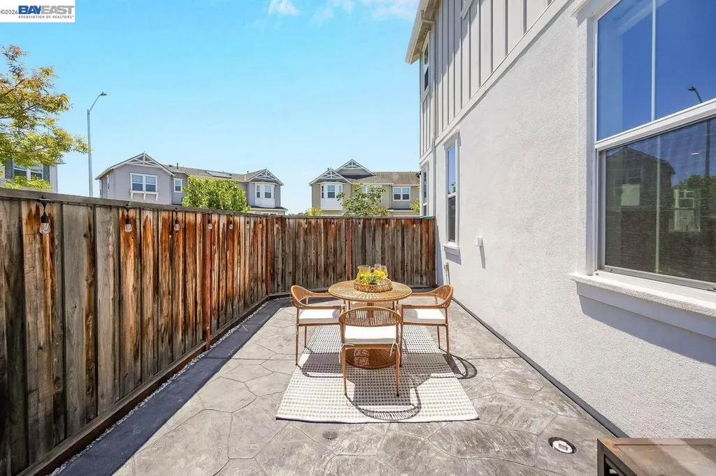 8315 Bluff Way Newark CA 94560