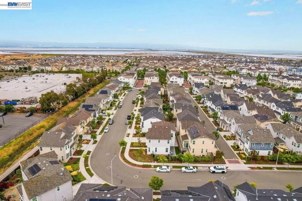 8315 Bluff Way Newark CA 94560