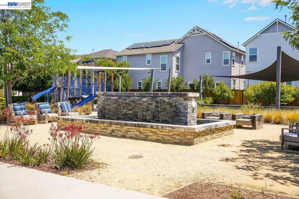 8315 Bluff Way Newark CA 94560
