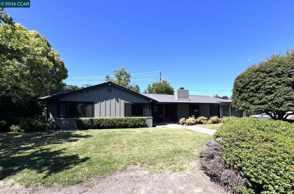 2 Estabueno Drive Orinda CA 94563