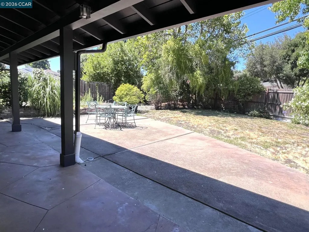 2 Estabueno Drive Orinda CA 94563