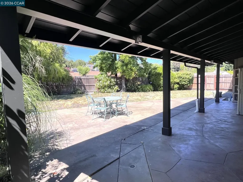 2 Estabueno Drive Orinda CA 94563