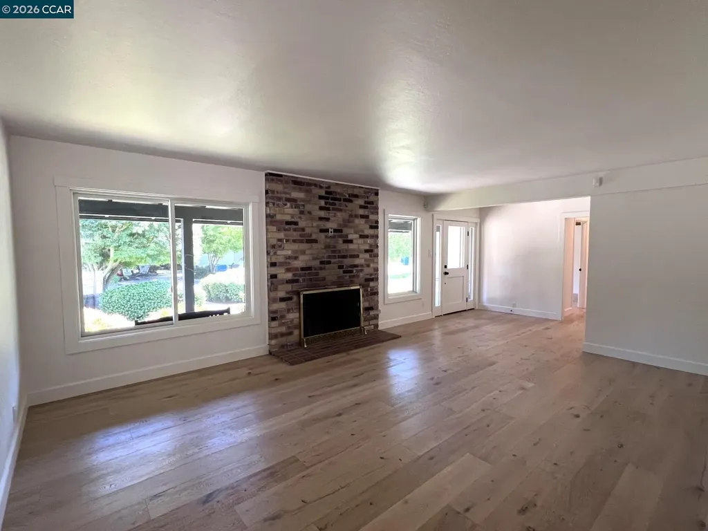 2 Estabueno Drive Orinda CA 94563