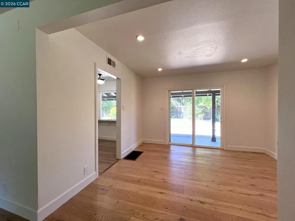 2 Estabueno Drive Orinda CA 94563