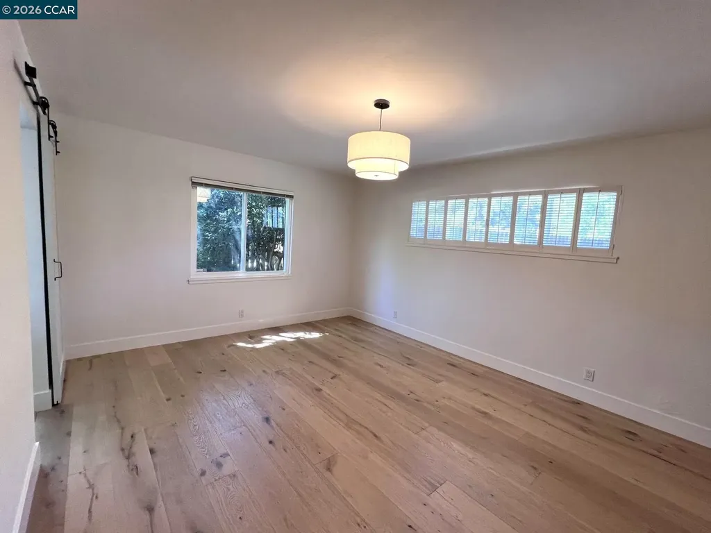 2 Estabueno Drive Orinda CA 94563