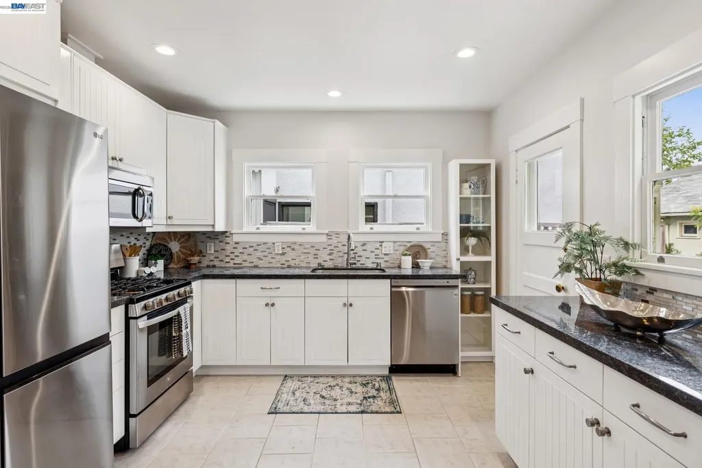 1827 Santa Clara Avenue Alameda CA 94501