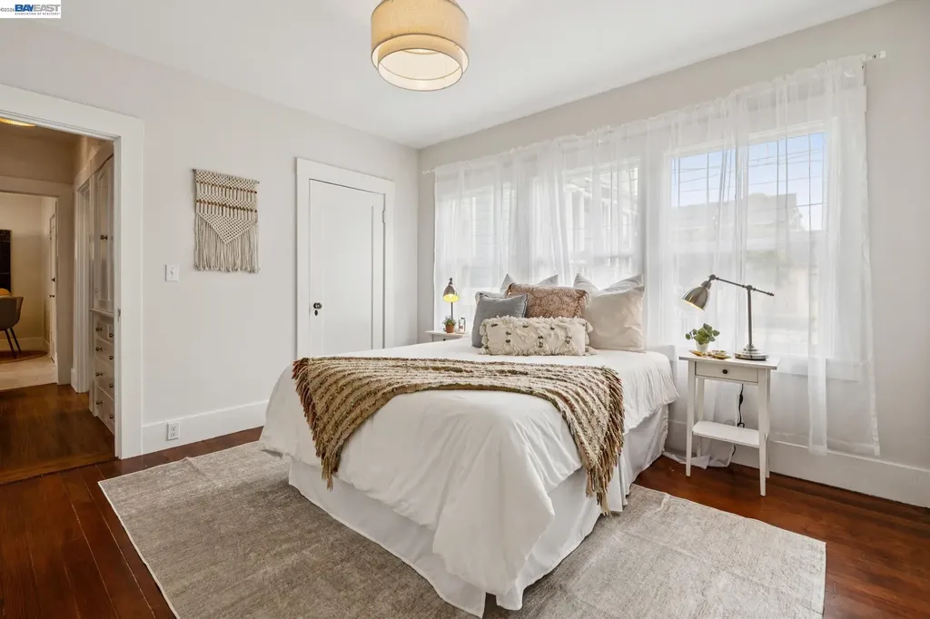 1827 Santa Clara Avenue Alameda CA 94501