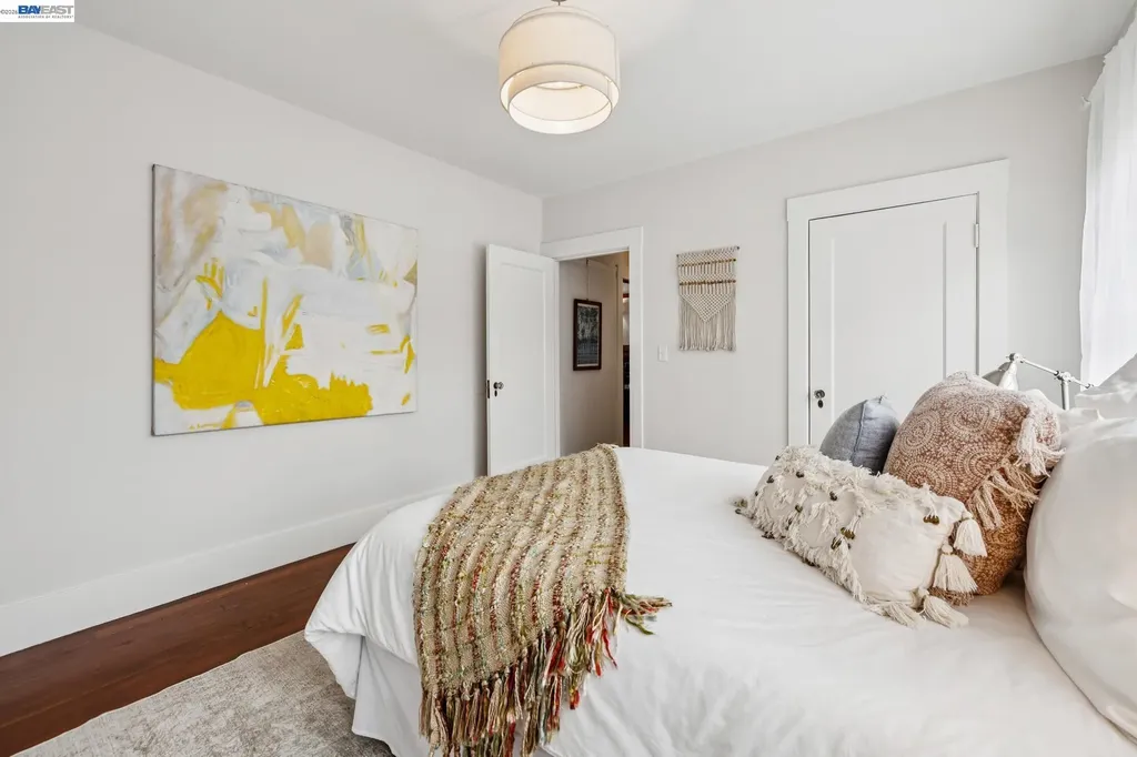 1827 Santa Clara Avenue Alameda CA 94501