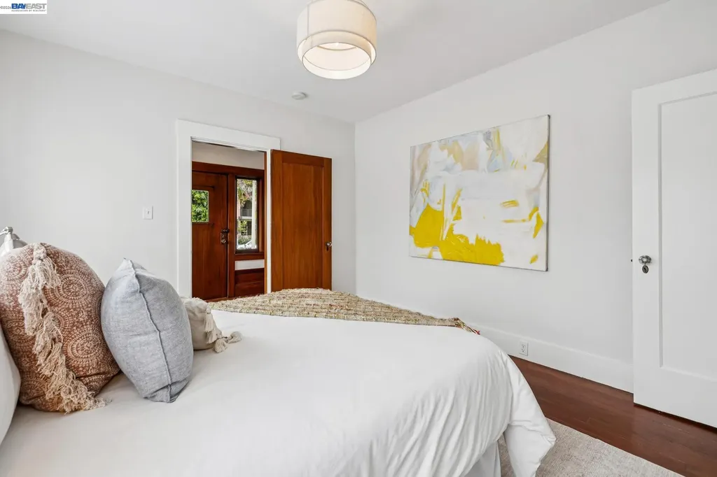 1827 Santa Clara Avenue Alameda CA 94501