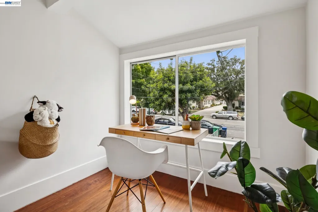 1827 Santa Clara Avenue Alameda CA 94501