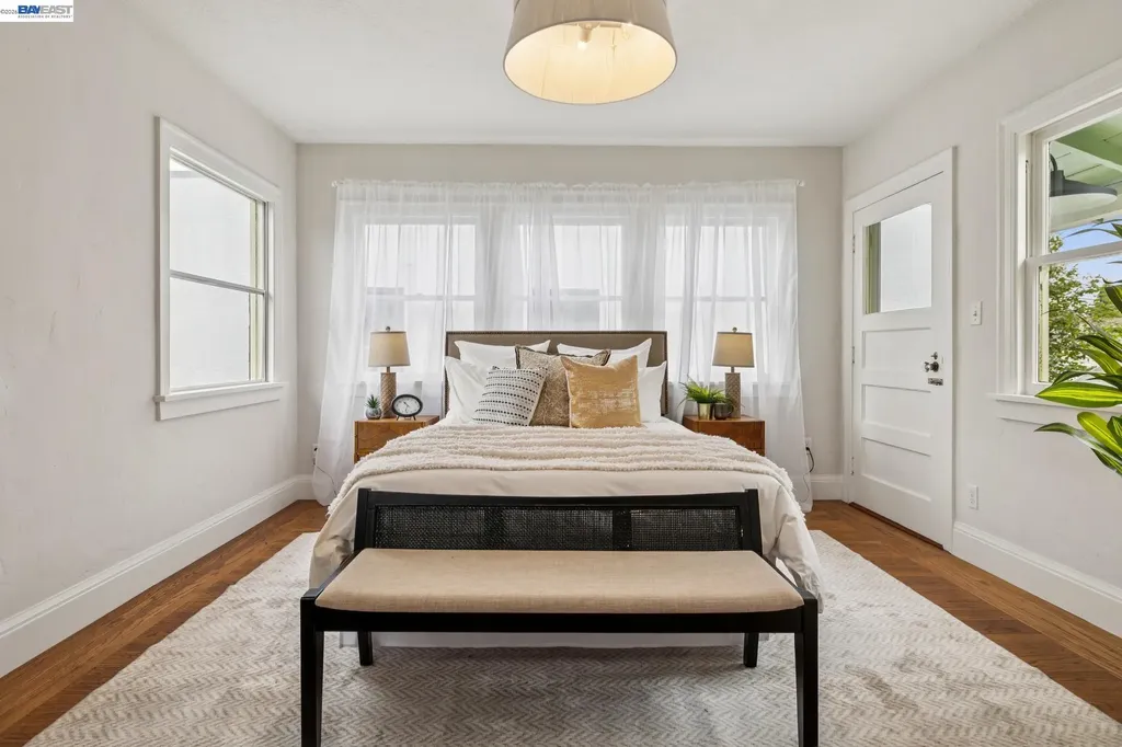 1827 Santa Clara Avenue Alameda CA 94501