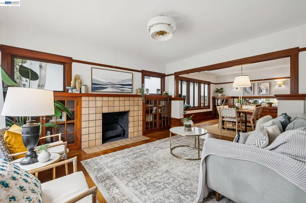 1827 Santa Clara Avenue Alameda CA 94501