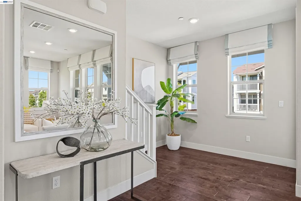 8625 Seawind Way Newark CA 94560