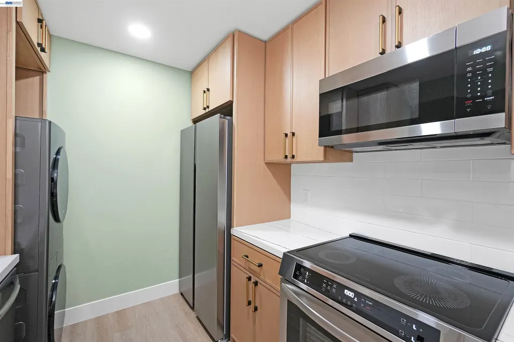 13556 Bancroft Avenue San Leandro CA 94578