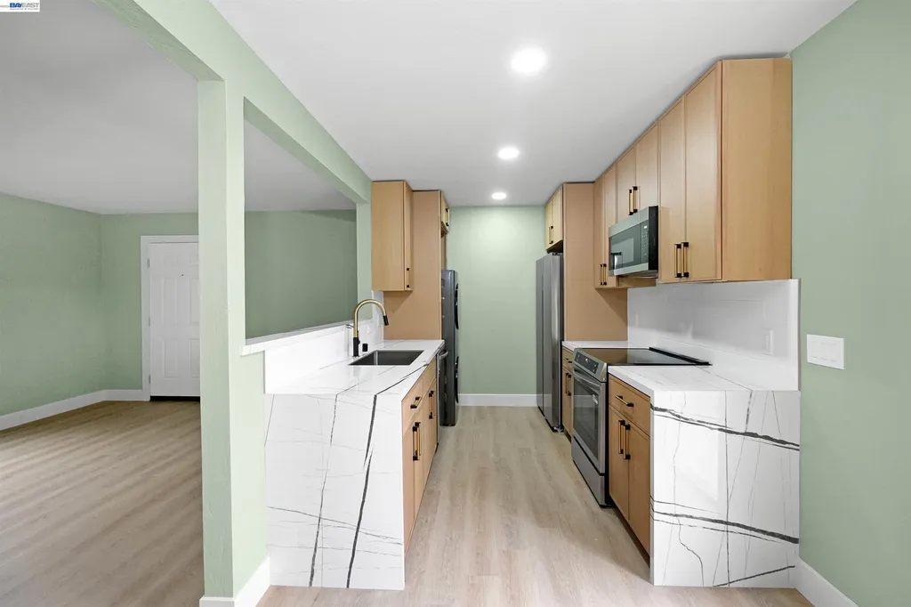 13556 Bancroft Avenue San Leandro CA 94578