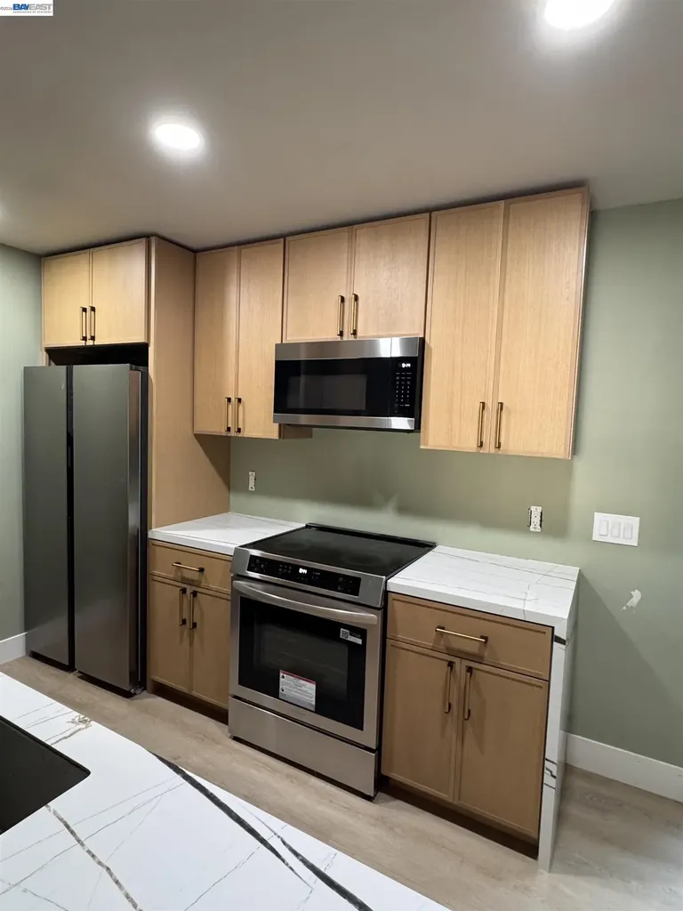 13556 Bancroft Avenue San Leandro CA 94578