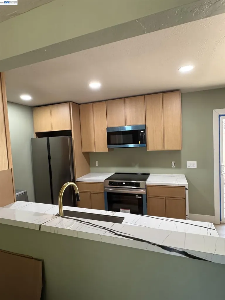 13556 Bancroft Avenue San Leandro CA 94578