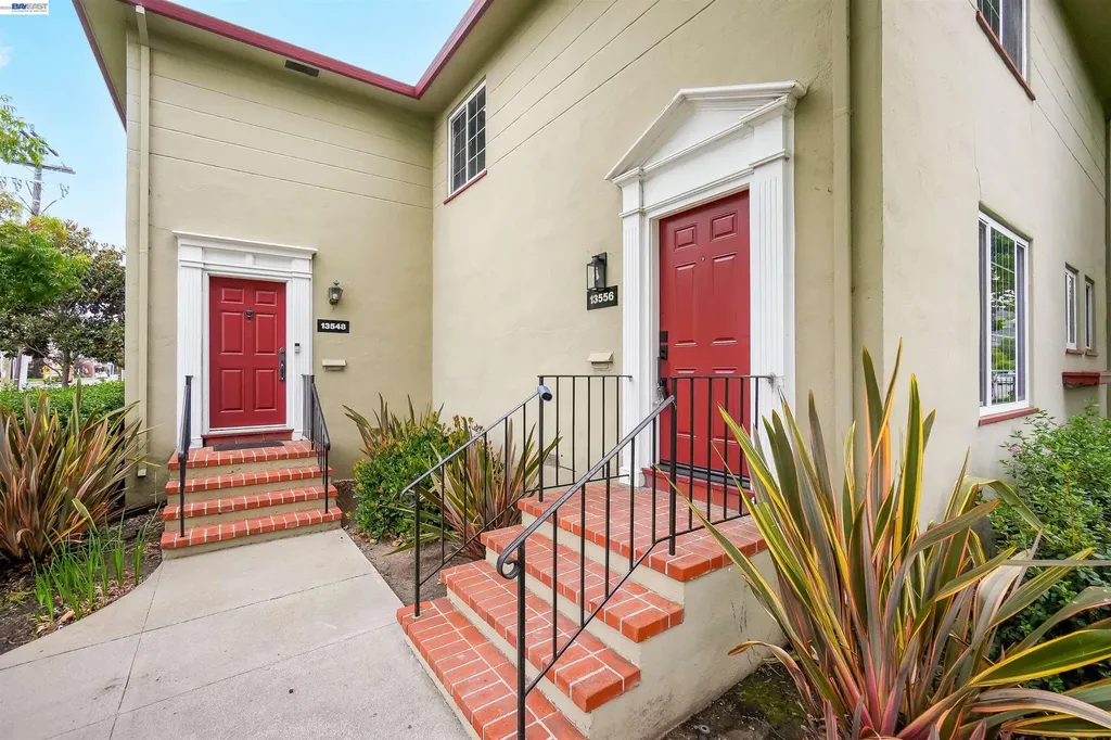 13556 Bancroft Avenue San Leandro CA 94578