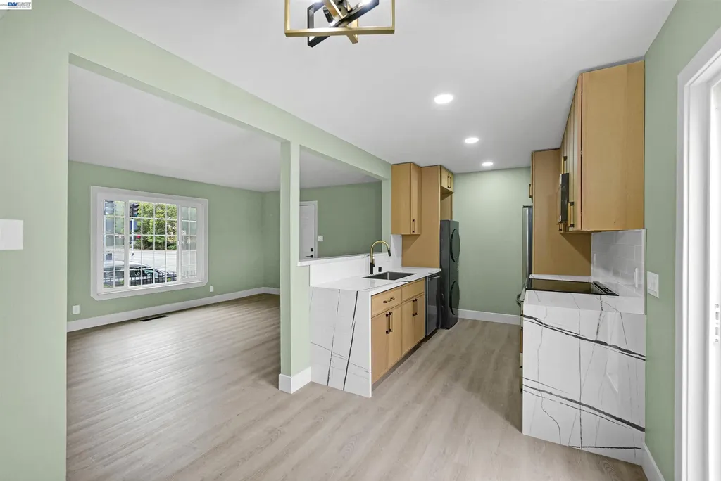 13556 Bancroft Avenue San Leandro CA 94578