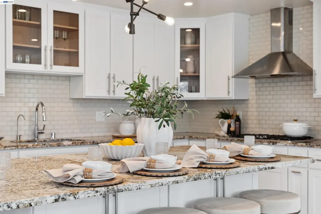 37842 Dahlia Drive Newark CA 94560