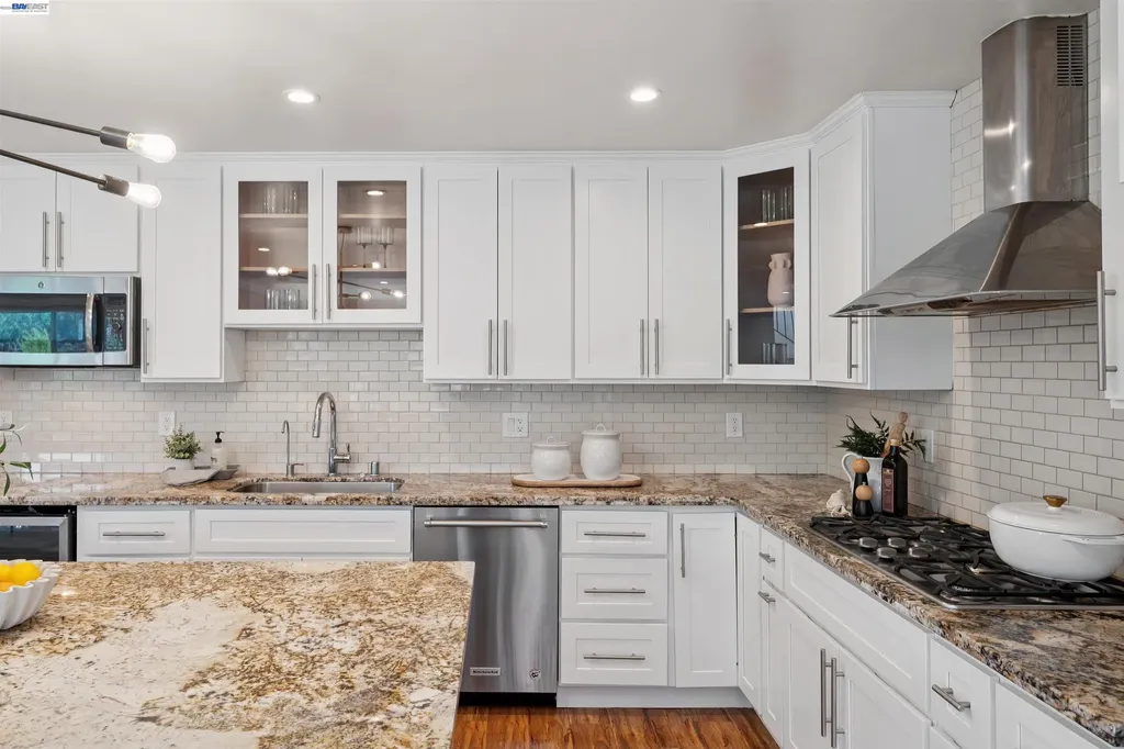 37842 Dahlia Drive Newark CA 94560