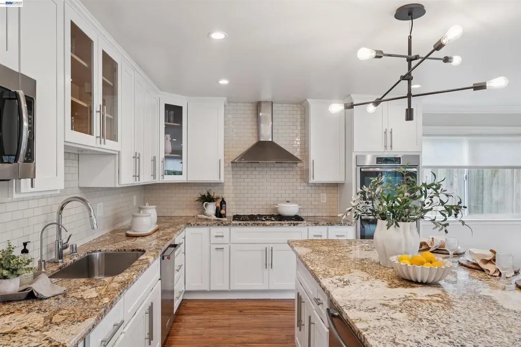 37842 Dahlia Drive Newark CA 94560