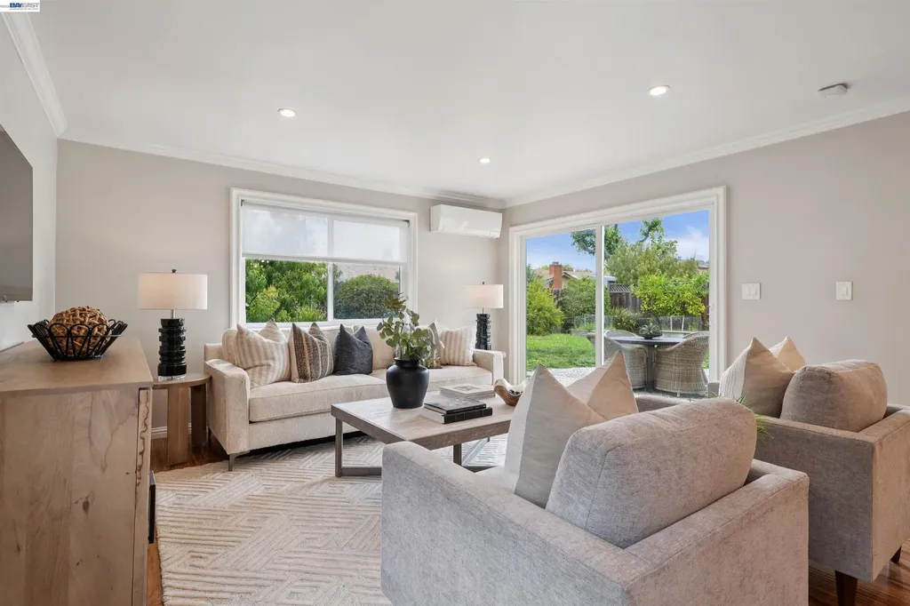 37842 Dahlia Drive Newark CA 94560