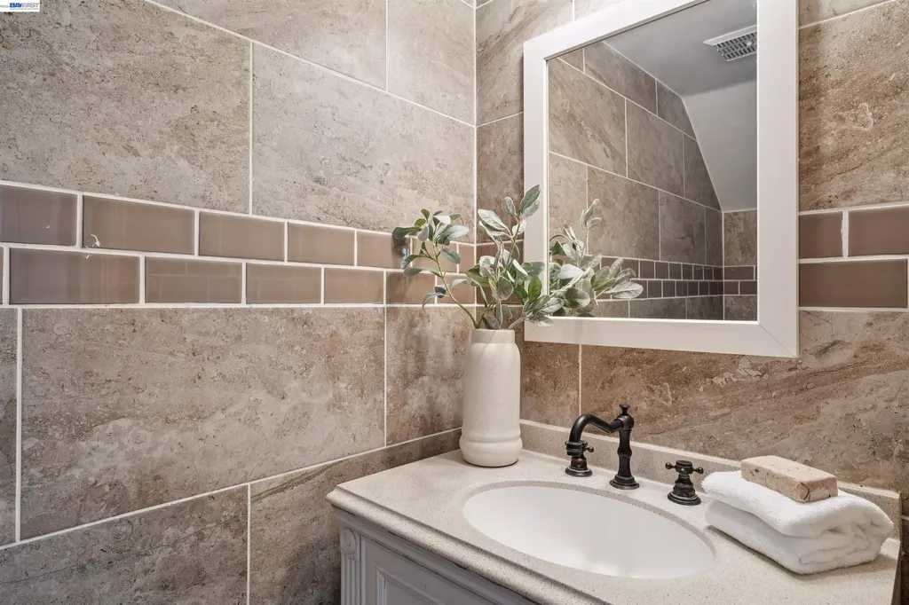 37842 Dahlia Drive Newark CA 94560