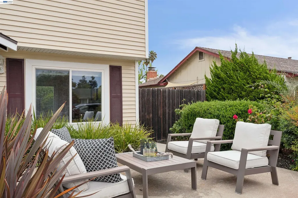 37842 Dahlia Drive Newark CA 94560